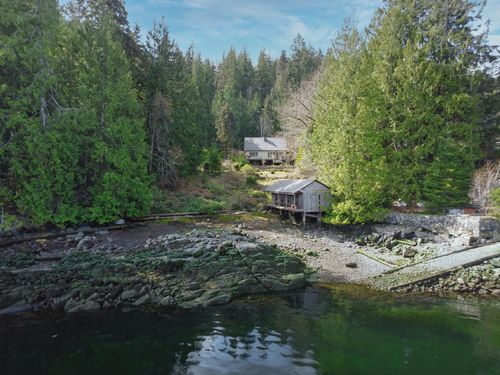 6104 Maple Rd, Egmont, BC, V0N1N0 | Card Image