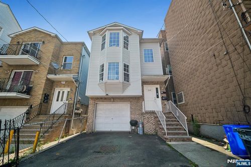 235 4th St, Newark, NJ, 07107-2214 | Card Image