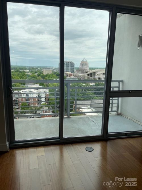 unit-1602-333 W Trade St, Charlotte, NC, 28202-1952 | Card Image