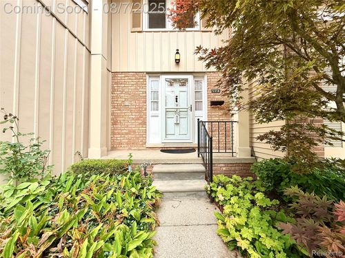 46-5314 Breeze Hill Pl, Troy, MI, 48098-2725 | Card Image
