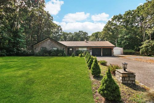 32 Florence Drive, Manorville, NY, 11949 | Card Image