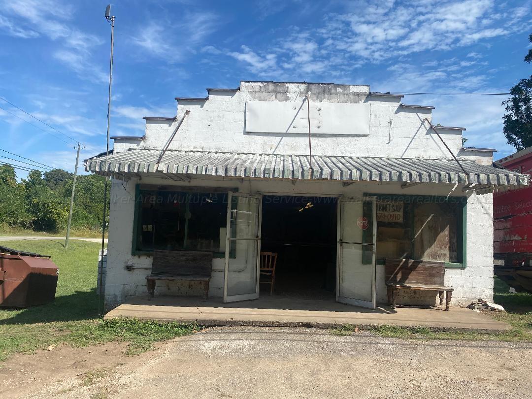 Commercial Sale in Quinton