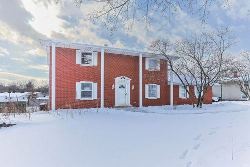 12338 Ashland St, Granger, IN, 46530-6215 | Card Image