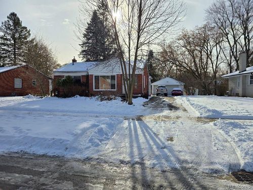 17285 Gaylord, Redford, MI, 48240-2359 | Card Image