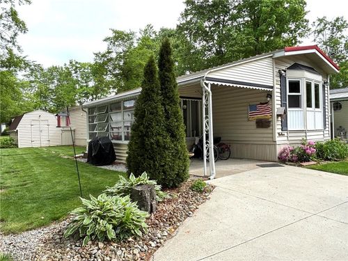 100-1229 Columbiana Lisbon Rd, Columbiana, OH, 44408-2217 | Card Image