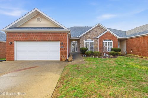 7526 Autumn Pointe Dr, Louisville, KY, 40214-5580 | Card Image