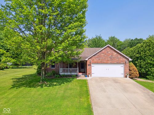 2816 Whitney Way, Seymour, IN, 47274-4044 | Card Image