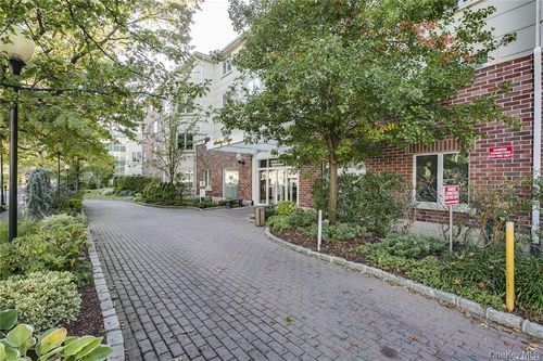 apt-1n-171 Great Neck Rd, Great Neck, NY, 11021-3347 | Card Image