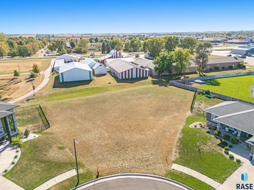 111 Liberty Cir Circle, Harrisburg, SD, 57032 | Card Image