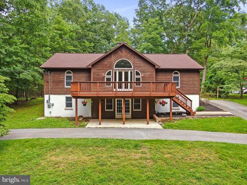 654 Lakeside Dr, HARPERS FERRY, WV, 25425-6037 | Card Image