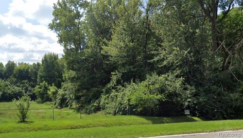 4.8 Acres Westview Road, Bloomfield Charter Township, MI, 48304 | Card Image