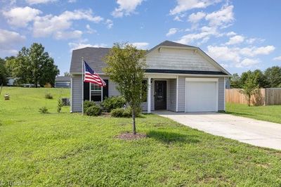 2139 W Simpson Road, House other with 3 bedrooms, 2 bathrooms and null parking in Burlington NC | Image 2