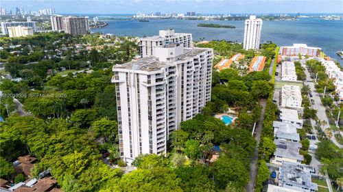 311-2000 Towerside Ter, Miami, FL, 33138-2244 | Card Image