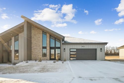 3912 Keagles Xing, Cedar Falls, IA, 50613-8341 | Card Image