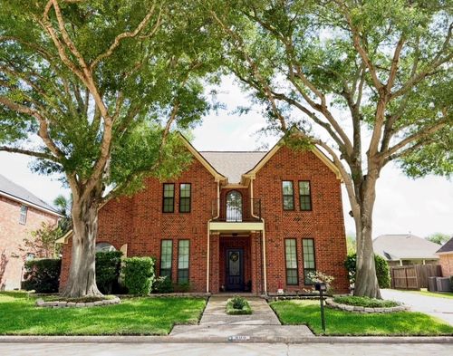 608 Westview Terrace Dr, Sealy, TX, 77474-3111 | Card Image