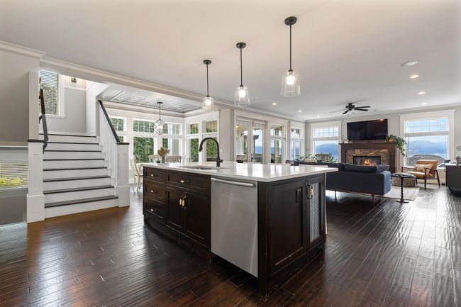 2644 Larkspur Crt, House other with 4 bedrooms, 4 bathrooms and 4 parking in Abbotsford BC | Image 8