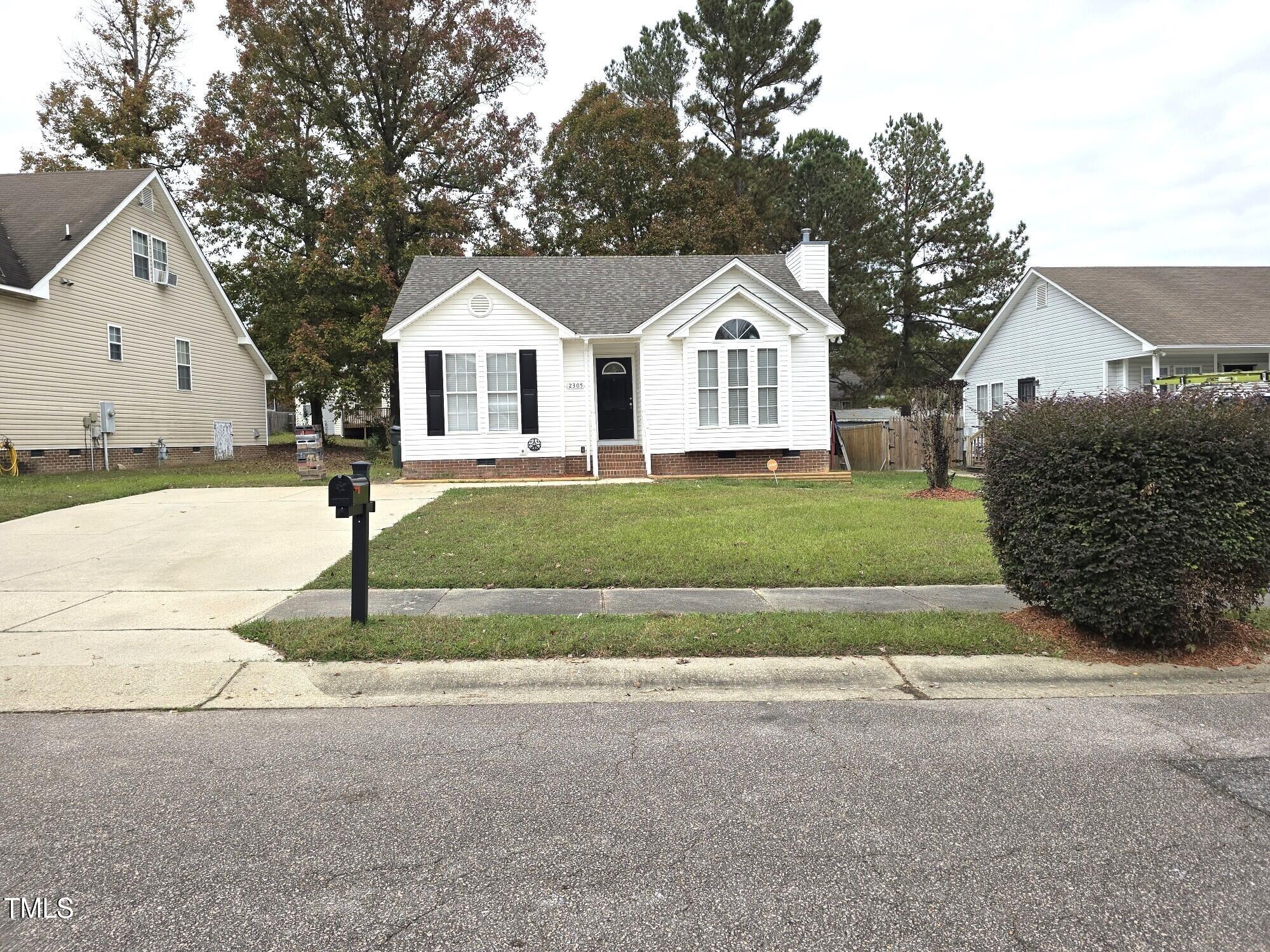 Lockwood Folly Ln, Raleigh, NC 27610