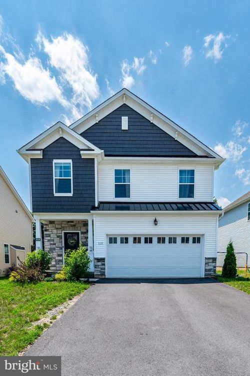 320 Bendelow Ln, Northampton, PA, 18067-8720 | Card Image