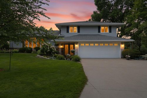980 Lydia Ave W, Roseville, MN, 55113-1969 | Card Image