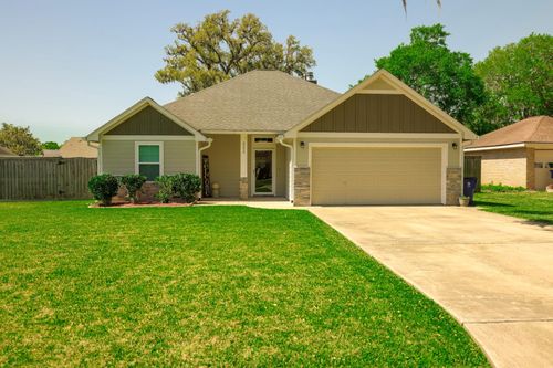 2250 Lake Forrest Dr, West Columbia, TX, 77486-9622 | Card Image