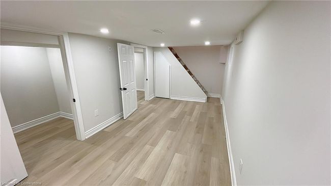 32 Vansitmart Ave, House other with 3 bedrooms, 2 bathrooms and null parking in Hamilton ON | Image 22