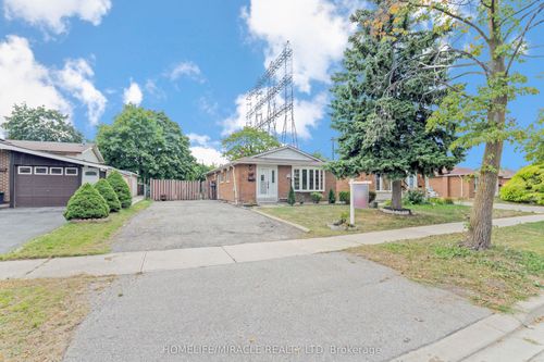 66 Avening Dr, Etobicoke, ON, M9V1Y1 | Card Image