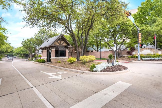 18132 Meandering Way, House other with 3 bedrooms, 2 bathrooms and null parking in Dallas TX | Image 4