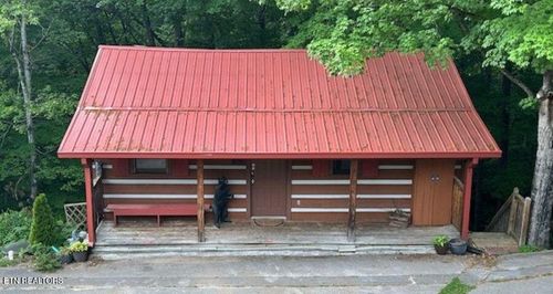 2684 Valley Heights, Pigeon Forge, TN, 37863 | Card Image