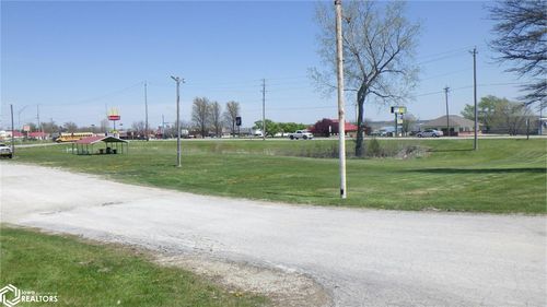 1323 S 16th St, Clarinda, IA, 51632-2922 | Card Image