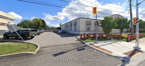 1909 Lawrence Ave E, Scarborough, ON, M1R2Y6 | Card Image