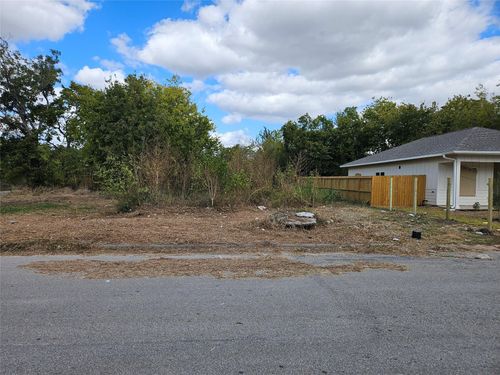 3225 Bremond St, Houston, TX, 77004-2067 | Card Image