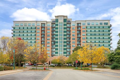 unit-610-6420 Double Eagle Dr, Woodridge, IL, 60517-1764 | Card Image