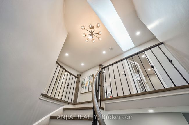 566 Rosebank Rd, House other with 5 bedrooms, 4 bathrooms and 4 parking in Pickering ON | Image 15