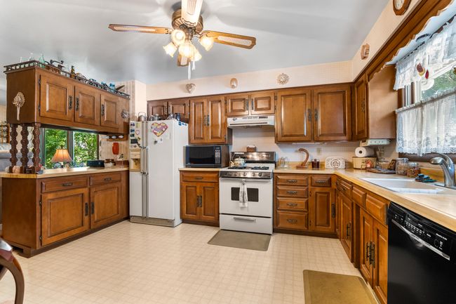 1202 N Rapids Rd, House other with 3 bedrooms, 2 bathrooms and null parking in Manitowoc WI | Image 4