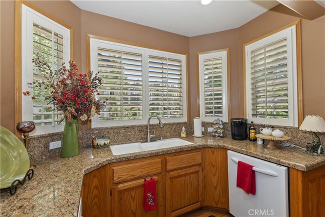 375 Meadow Cir N, House other with 4 bedrooms, 3 bathrooms and 2 parking in Big Bear Lake CA | Image 17