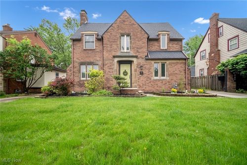 5853 Wickfield Dr, Parma Heights, OH, 44130-2172 | Card Image