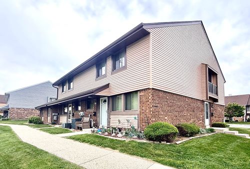 6324 S 20th St, Milwaukee, WI, 53221-5255 | Card Image