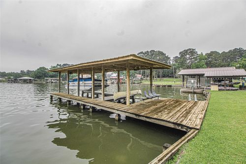 200 Lakefront Dr, Onalaska, TX, 77360-5196 | Card Image