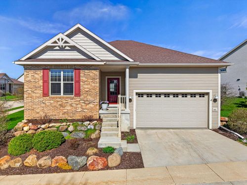 9801 Hawks Nest Drive, Madison, WI, 53593-7827 | Card Image