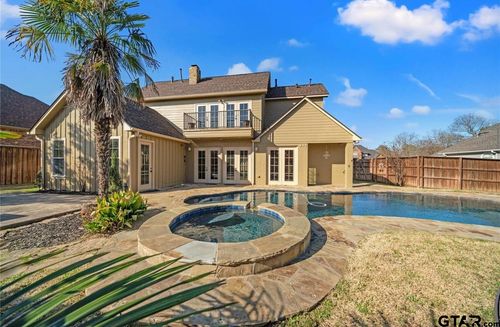 2305 Woodlands Dr, Tyler, TX, 75703-5876 | Card Image