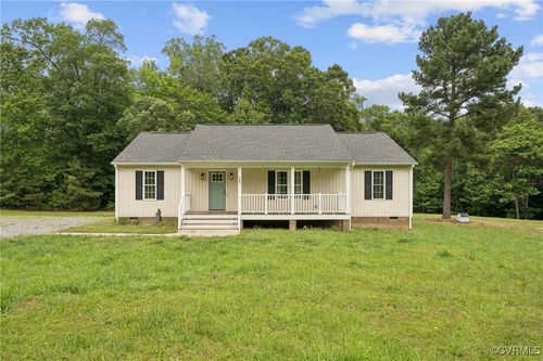 241 Deep Landing Rd, Tappahannock, VA, 22560-5596 | Card Image