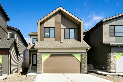 18 Heartwood Lane Se, Calgary, AB, T3M2P9 | Card Image