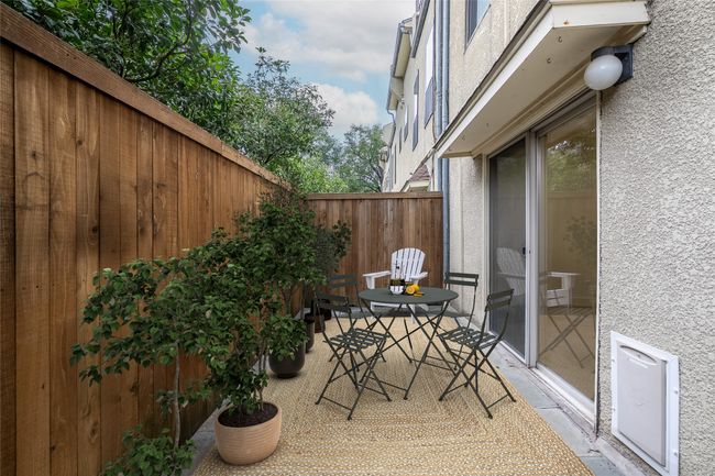 APT-111 - 4242 Travis St, Townhouse with 2 bedrooms, 3 bathrooms and null parking in Dallas TX | Image 28