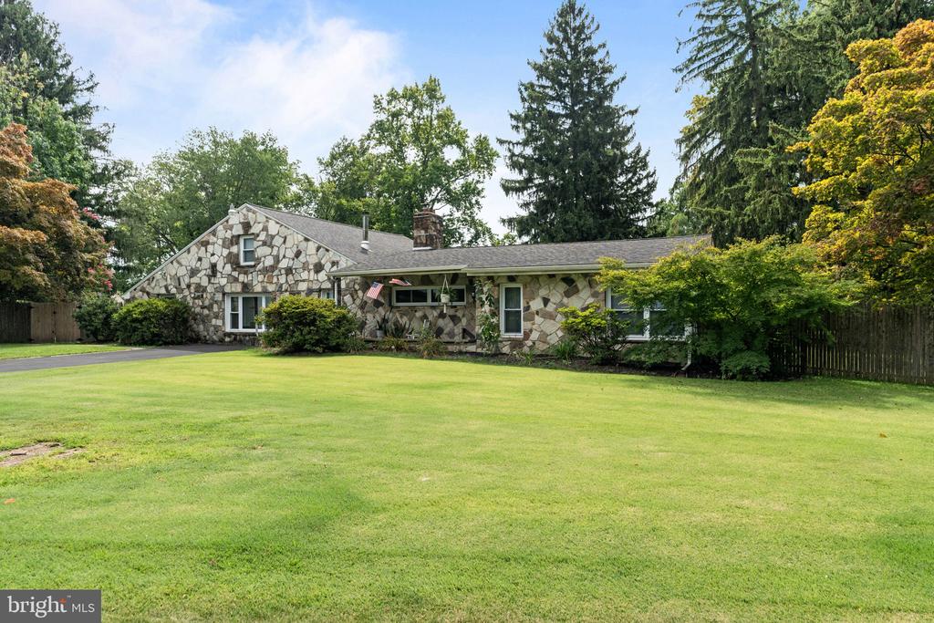 Yates Rd, Bensalem, PA 19020