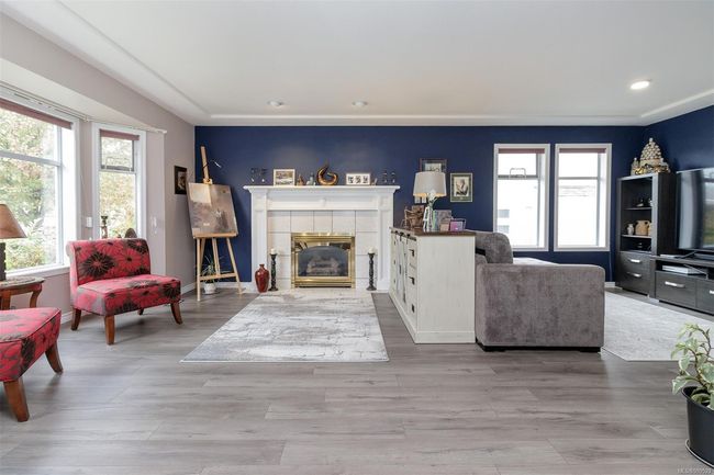 5958 Tweedsmuir Cres, House other with 3 bedrooms, 2 bathrooms and 4 parking in Nanaimo BC | Image 6