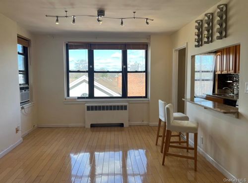 apt-3h-1 Maple Dr, Great Neck, NY, 11021-2035 | Card Image