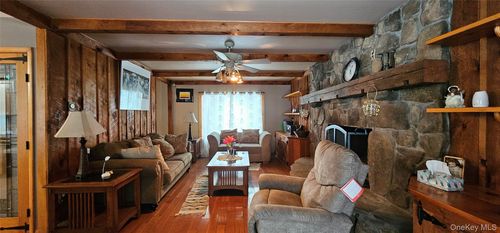 581 Hessinger And Lare Rd, Jeffersonville, NY, 12748-6201 | Card Image