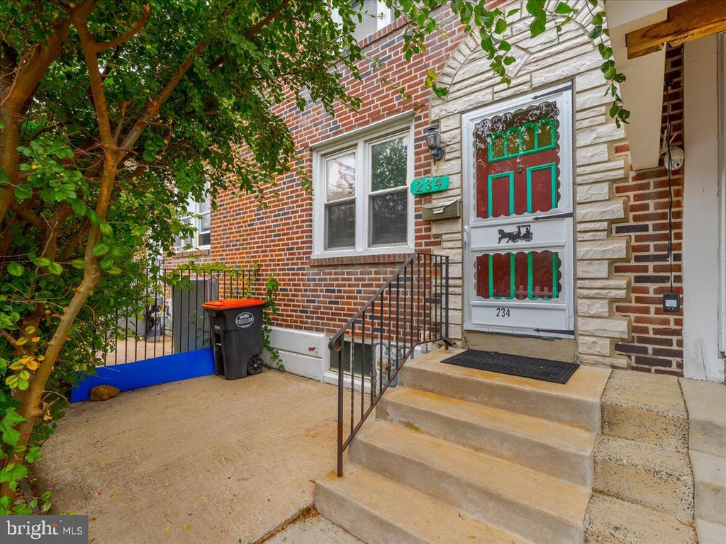21st St, Chester, PA 19013