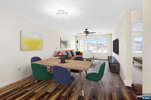 9 Madison Ave, Paterson, NJ, 07524-1320 | Card Image