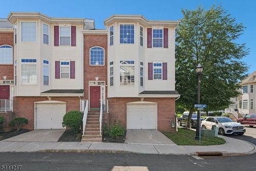 1366 Genovese Ln, Rahway, NJ, 07065-7001 | Card Image